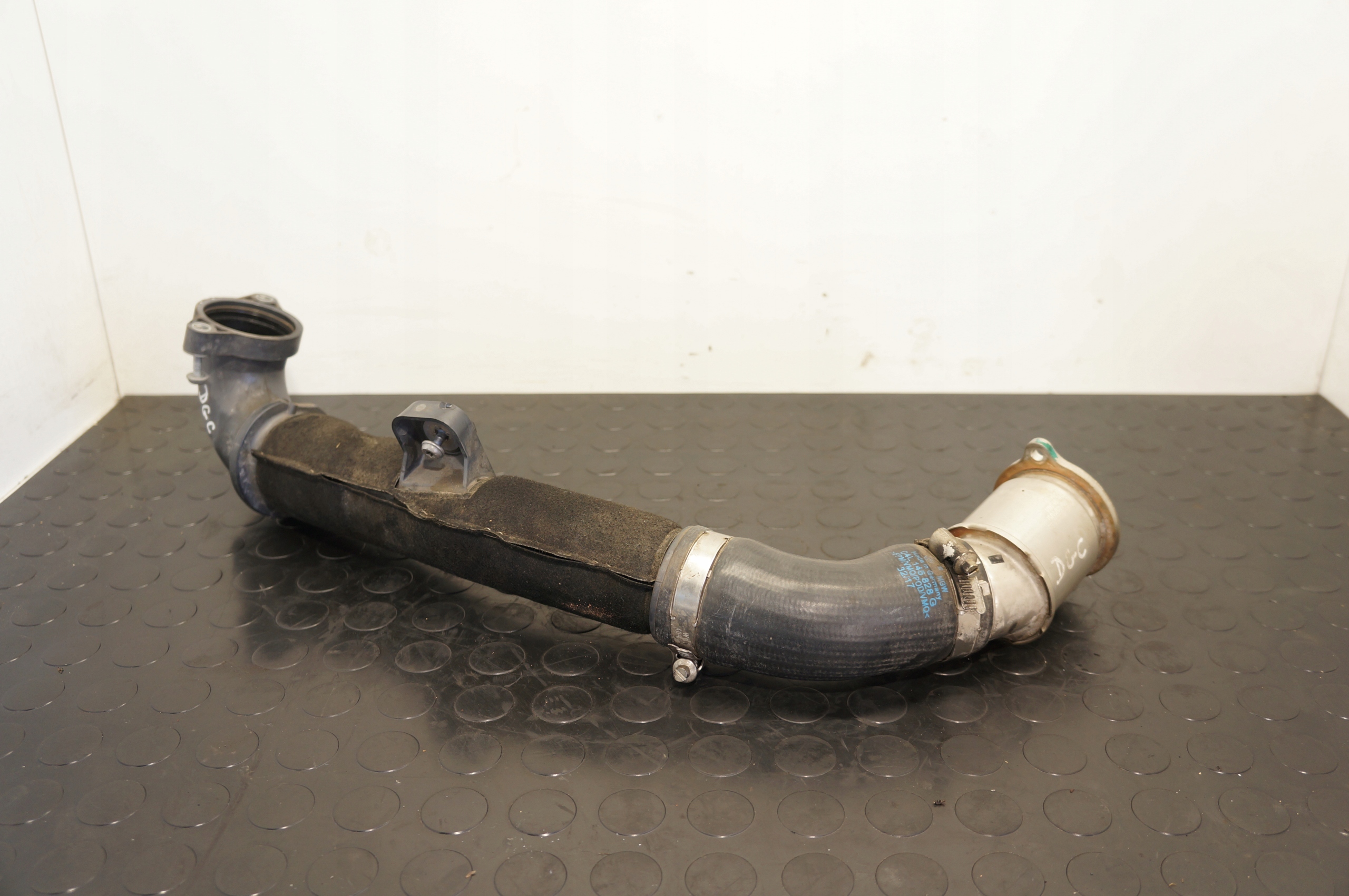 RURA TŁUMIK TURBINY VW GOLF VII T-ROC PASSAT B8 1,6 2,0 TDI 04L131111AD