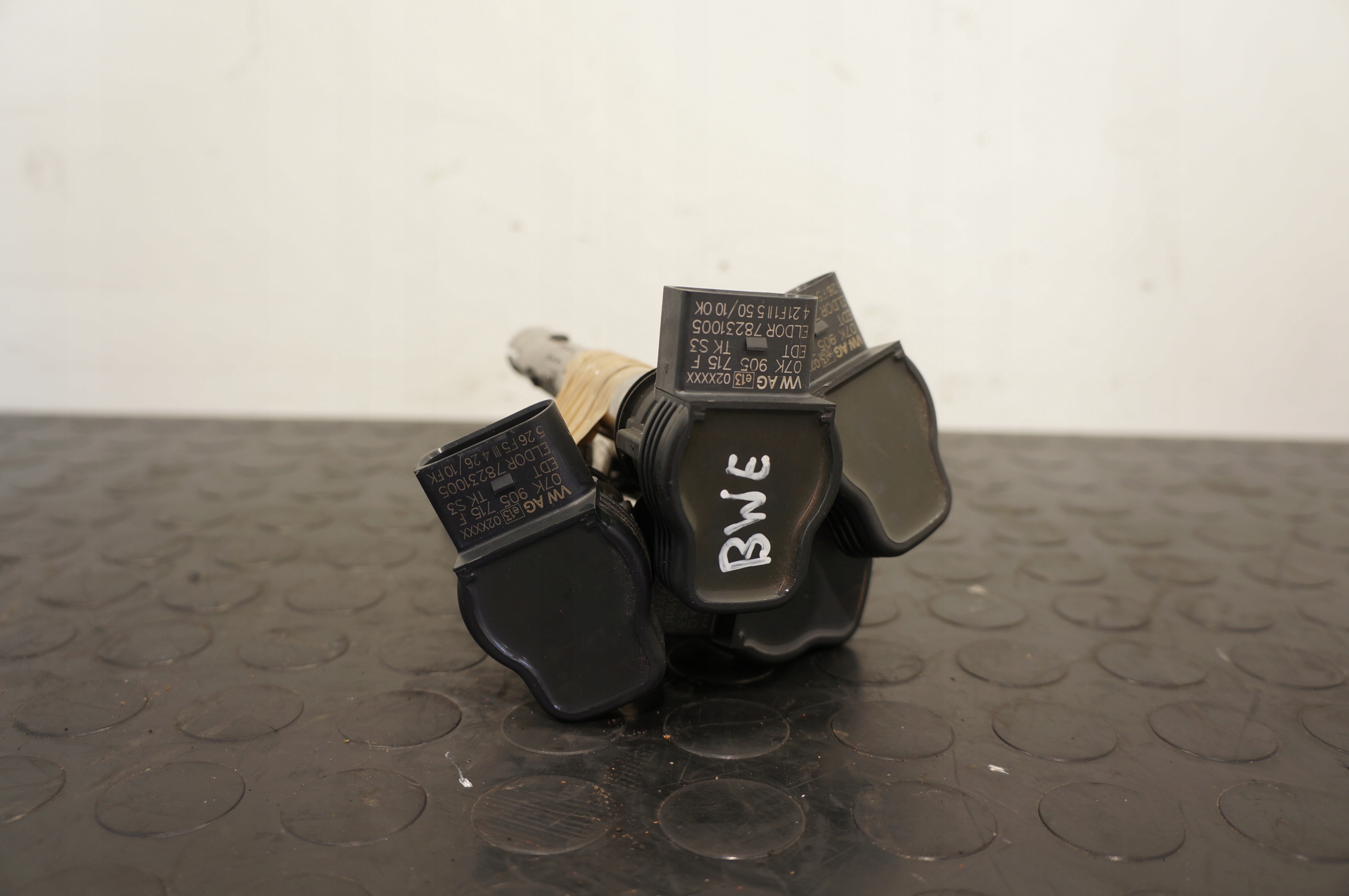 CEWKI ZAPŁONOWE AUDI A4 B7 SEAT EXEO 2,0TFSI 07K905715F