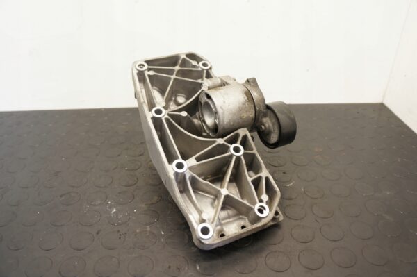 PODSTAWA WSPORNIK ALTERNATORA BMW 1 2 3 4 5 X3 X4 MINI 2.0D 7619250