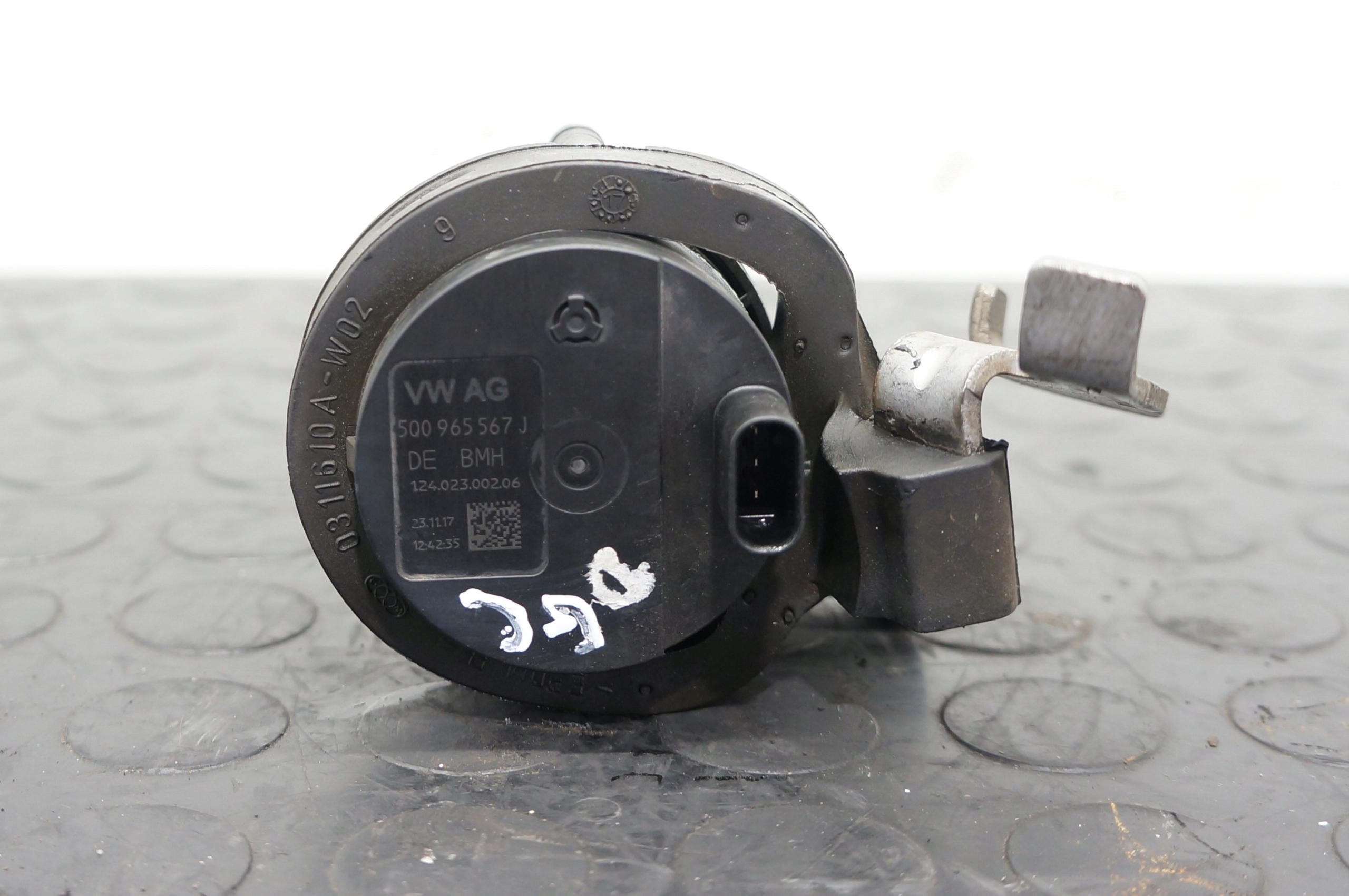 POMPA WODY VW GOLF VII T-ROC PASSAT B8 1,6 2,0 TDI 5Q0965567J