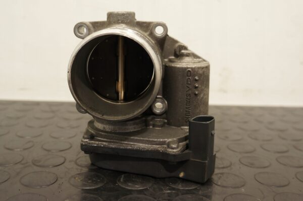 PRZEPUSTNICA AUDI A4 B7 SEAT EXEO 2,0TFSI 06F133062G