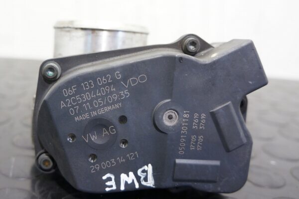 PRZEPUSTNICA AUDI A4 B7 SEAT EXEO 2,0TFSI 06F133062G