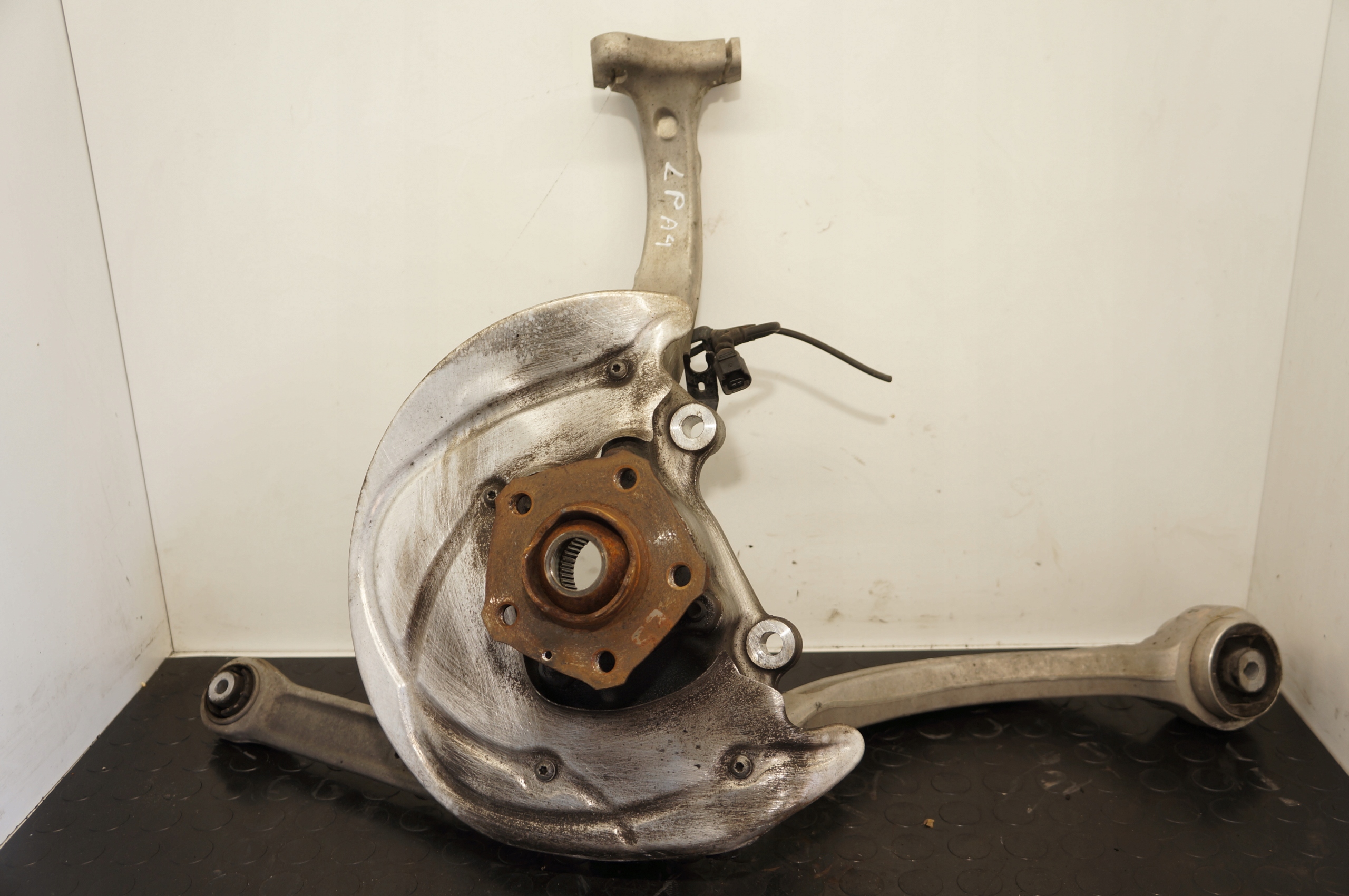 17499907386-69694843ccf23 ZWROTNICA PIASTA WAHACZE LEWA AUDI A4 B9 A5 8W0407559 8W0407241F