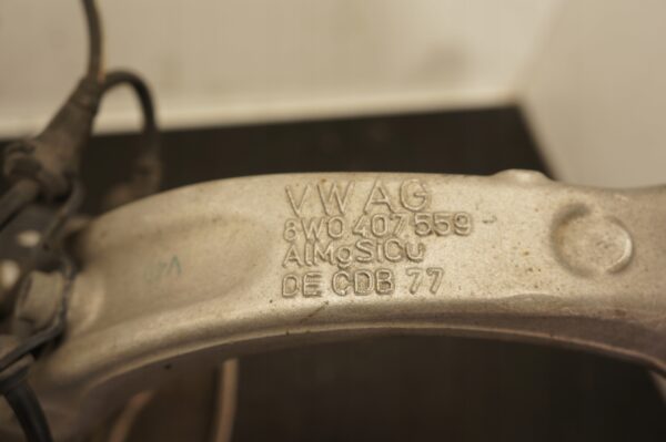 ZWROTNICA PIASTA WAHACZE LEWA AUDI A4 B9 A5 8W0407559 8W0407241F