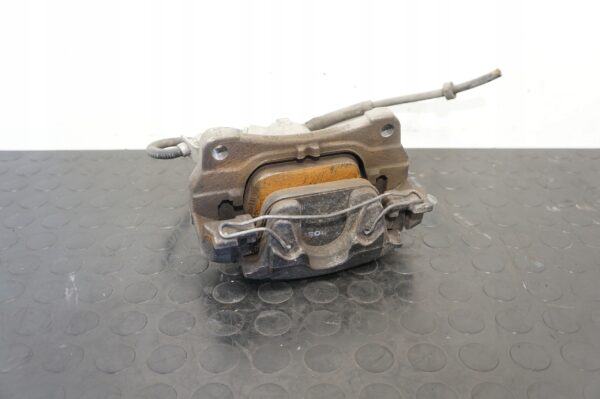 17503357795-69694721e7c05 ZASISK HAMULCOWY PRAWY PRZÓD AUDI A4 B9 A5 8W06DH