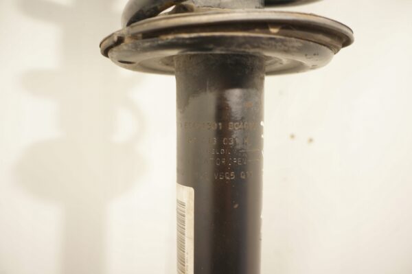 AMORTYZATOR LEWY Q5 2,0 TDI 8R0031M 8K0413K