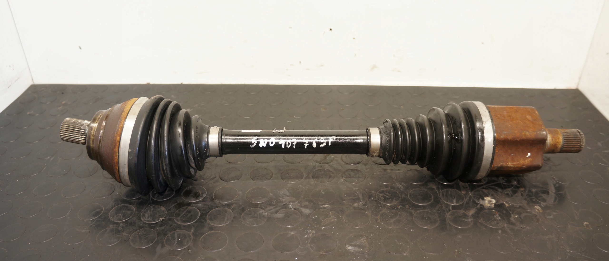 PÓŁOŚ VW GOLF VI TIGUAN A3 2.0 TDI LP 5N0407763F