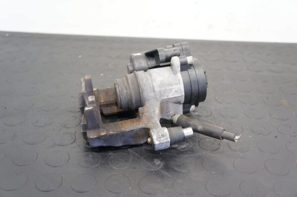 ZACISK HAMULCOWY PT VW GOLF VII SKODA OCTAVIA LEON A3 5Q0615405EE