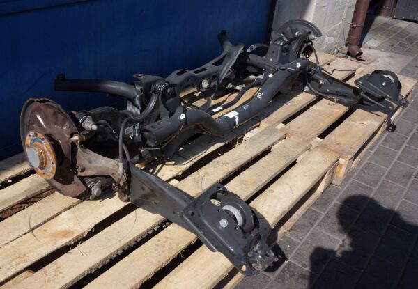 BELKA ZAWIESZENIA WÓZEK WAHACZE VW GOLF VIII LEON A3 OCTAVIA 5Q0505315H