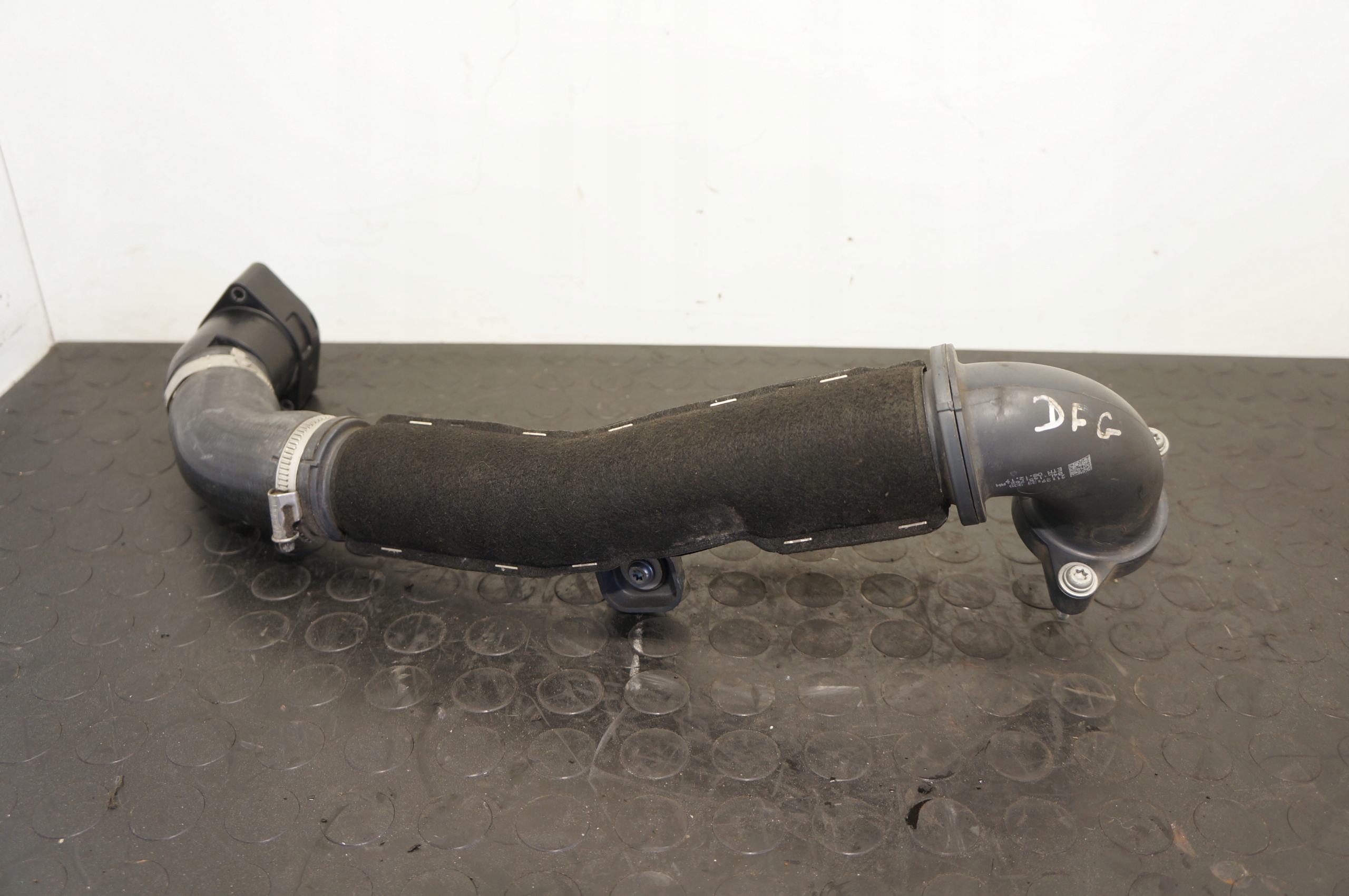 RURA POWIETRZA INTERCOOLERA VW GOLF VII TIGUAN A3 PASSAT 2.0 TDI 04L145770S