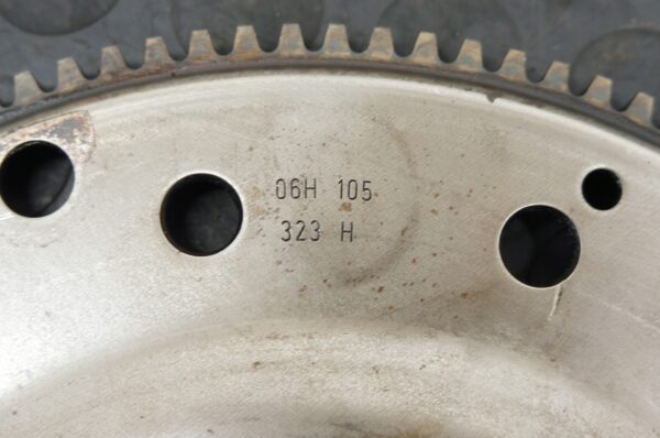 KOŁO ZAMACHOWE AUDI A4 A5 Q5 2,0TFSI 06H105323H