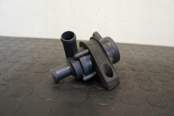 DODATKOWA POMPA WODY AUDI A4 A5 Q5 2,0TFSI 06H965561