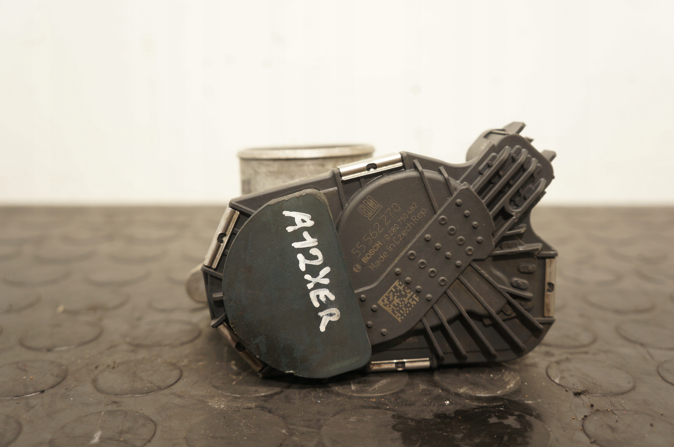 PRZEPUSTNICA OPEL CORSA MERIVA 1.2 1.4 55562270 0280750482