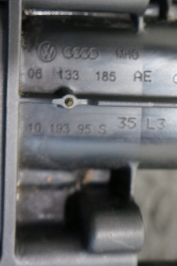 KOLEKTOR SSĄCY AUDI A4 A5 Q5 2,0TFSI 06H133185AE