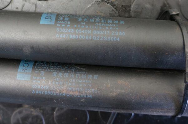 SIŁOWNIK KLAPY MERCEDES V-KLASA VITO W447 A4479800064