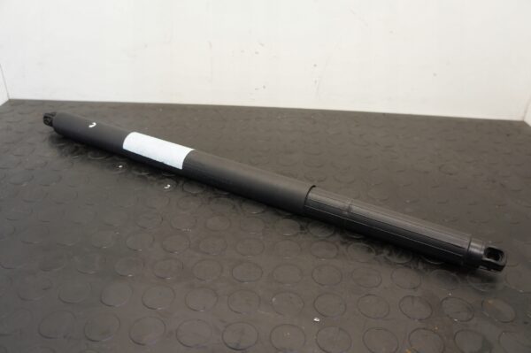 SIŁOWNIK KLAPY KIA CEED III 81841-J7810