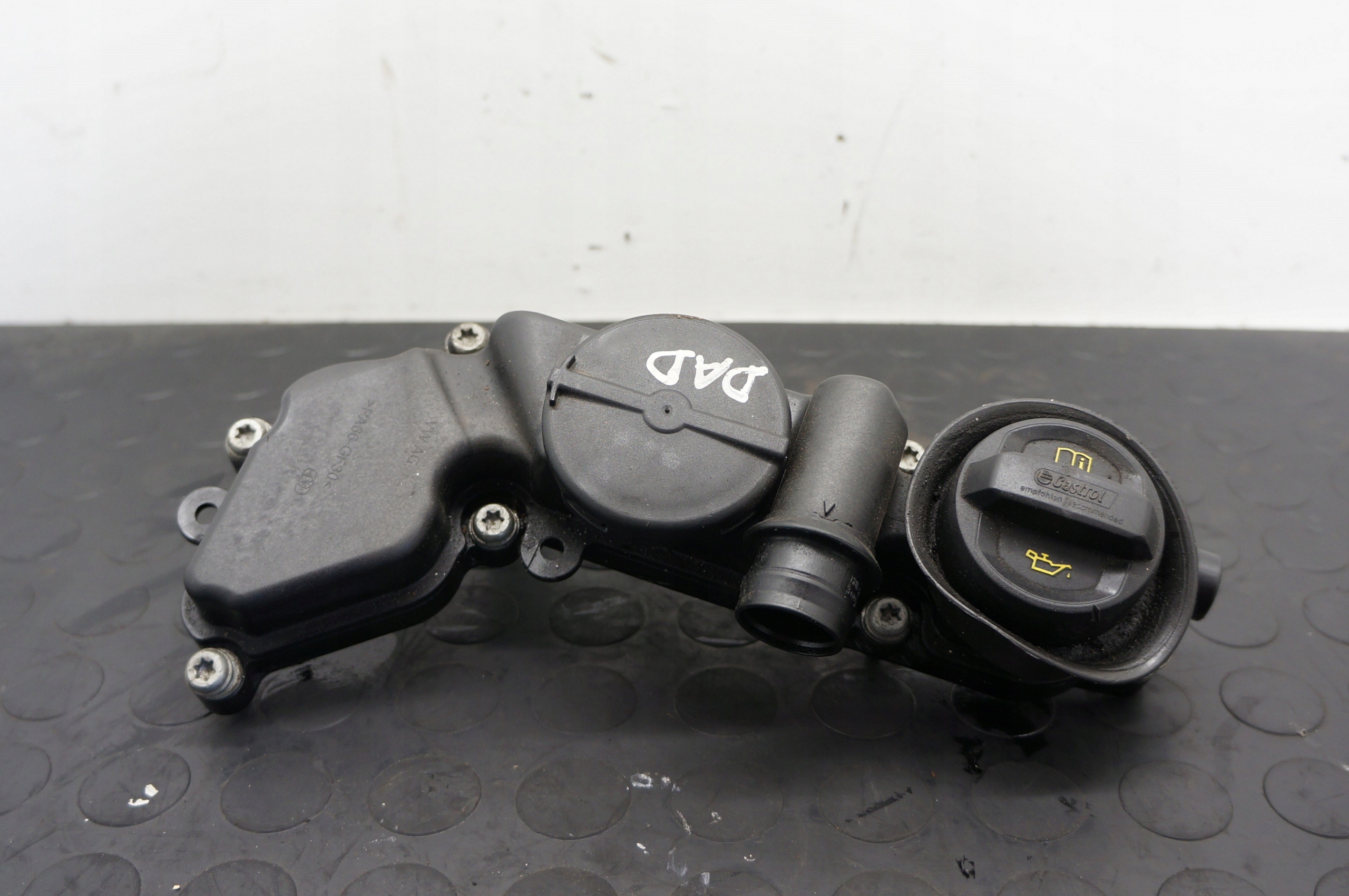 17599570849-696940eeb1733 ODMA SEPARATOR OLEJU VW GOLF ARONA A3 1,5 TSI 05E103495J