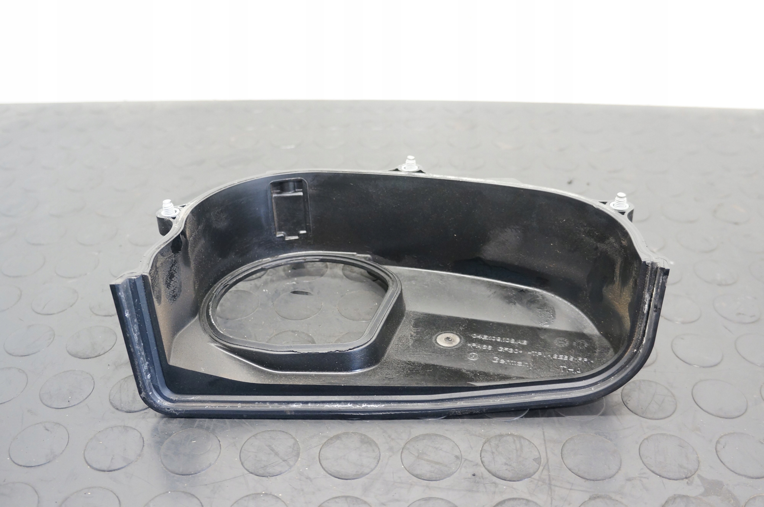 OBUDOWA ROZRZĄDU VW GOLF ARONA A3 1,5 TSI 04E109108AB