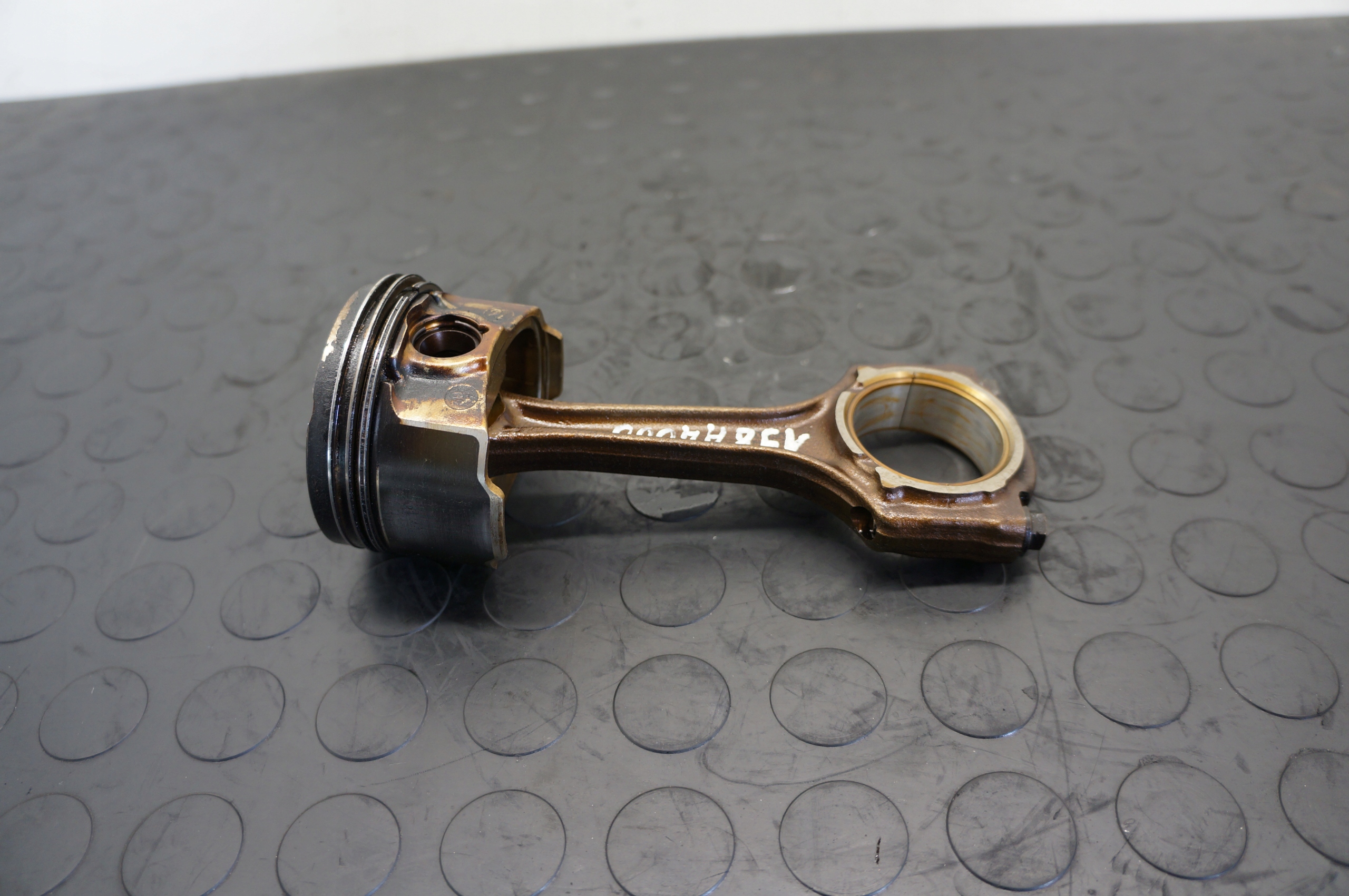 TŁOK Z KORBOWODEM FIAT 500 ALFA ROMEO MITO 1.4 T-JET 198A4000 72L66