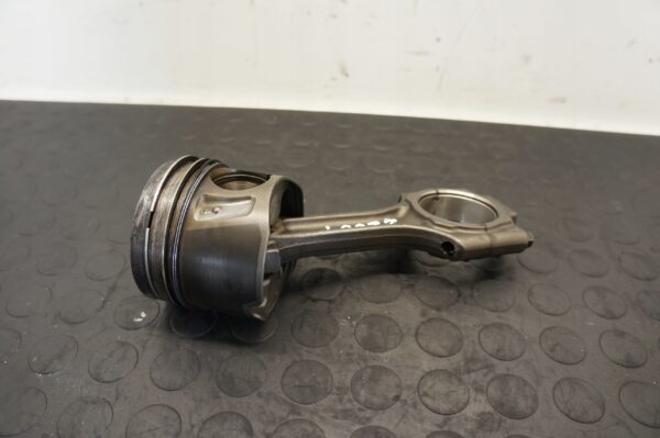 TŁOK Z KORBOWODEM CHEVROLET CAPTIVA OPEL ANTARA 2.2 CDTI Z22D1