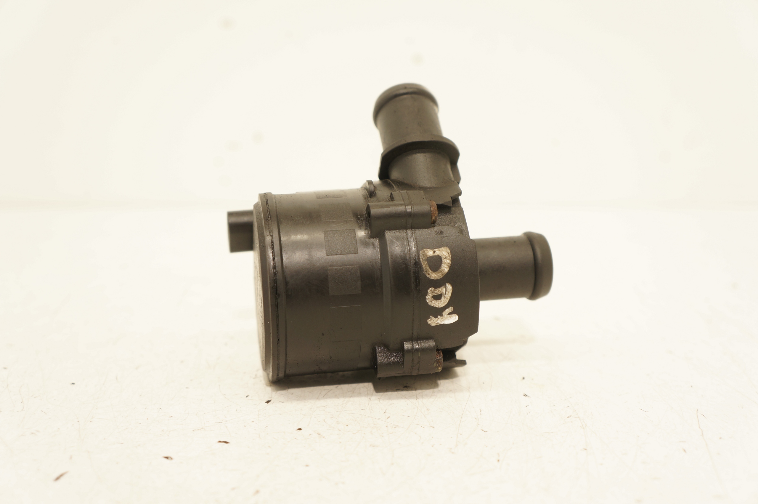 17623293865-69693ee6129e0 DODATKOWA POMPA WODY VW GOLF SEAT LEON AUDI A3 1,6 TDI 5G0965567