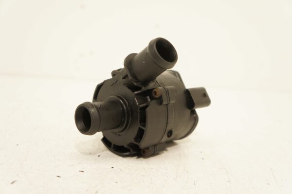 DODATKOWA POMPA WODY VW GOLF SEAT LEON AUDI A3 1,6 TDI 5G0965567