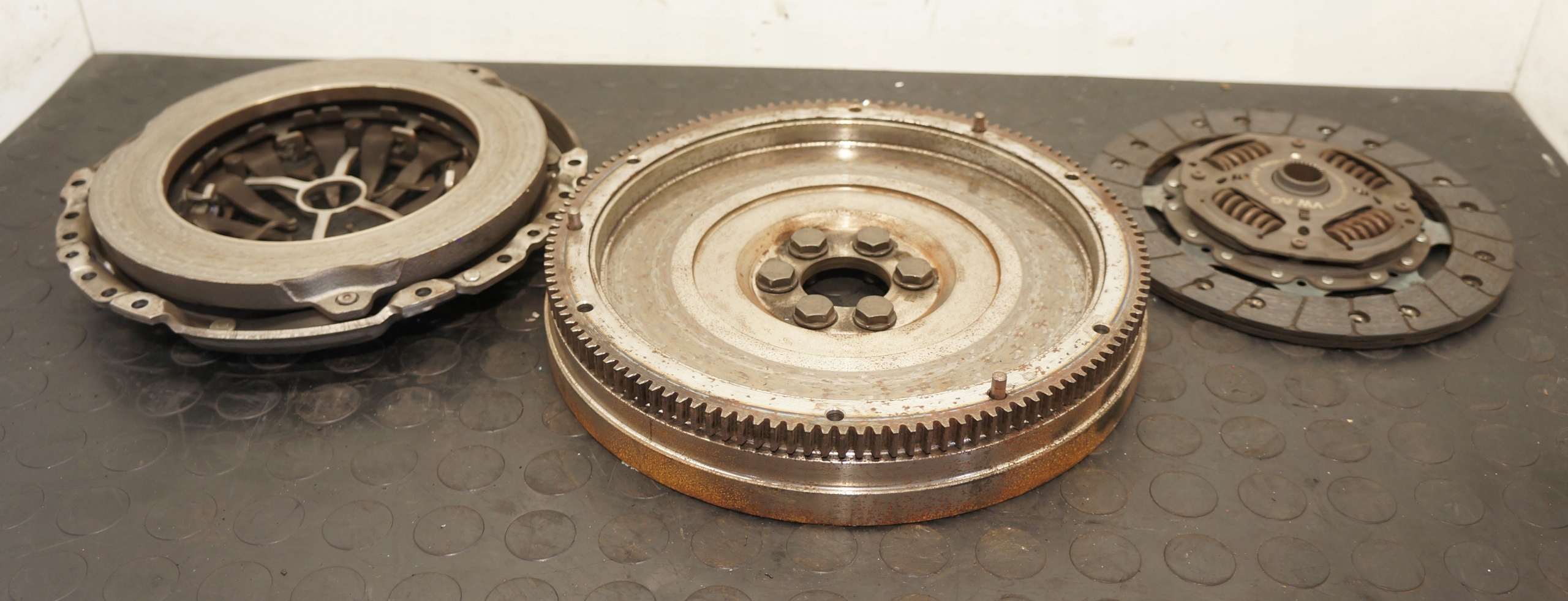 17626091003-69693e81b3cb3 SPRZEGŁO SZTYWNE SKODA OCTAVIA VW GOLF VII T-ROC 1,6TDI 04L141015D