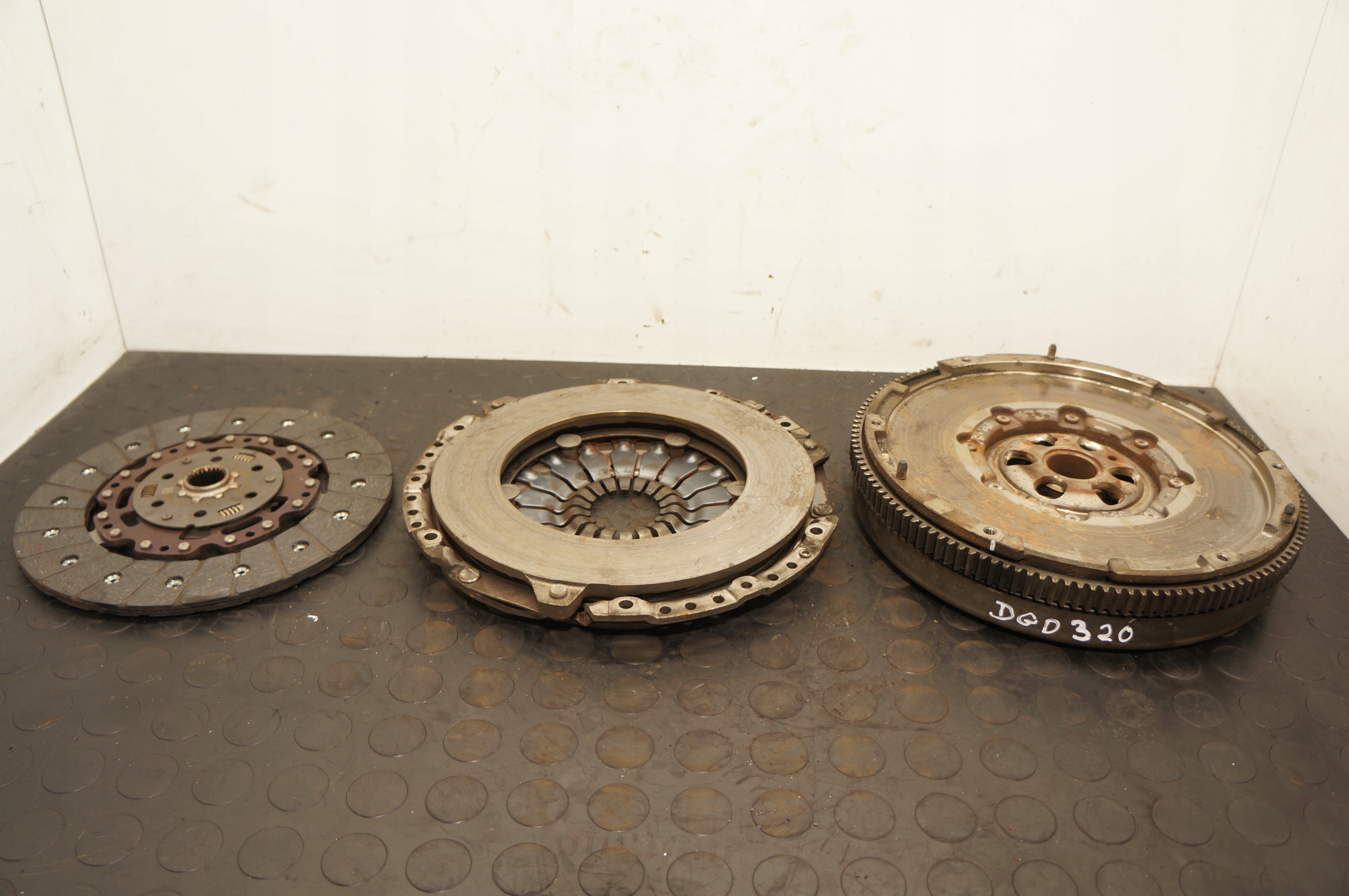 SPRZĘGŁO VW GOLF SEAT LEON AUDI A3 1,6 TDI 04L141025A