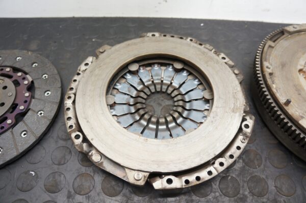 SPRZĘGŁO VW GOLF SEAT LEON AUDI A3 1,6 TDI 04L141025A