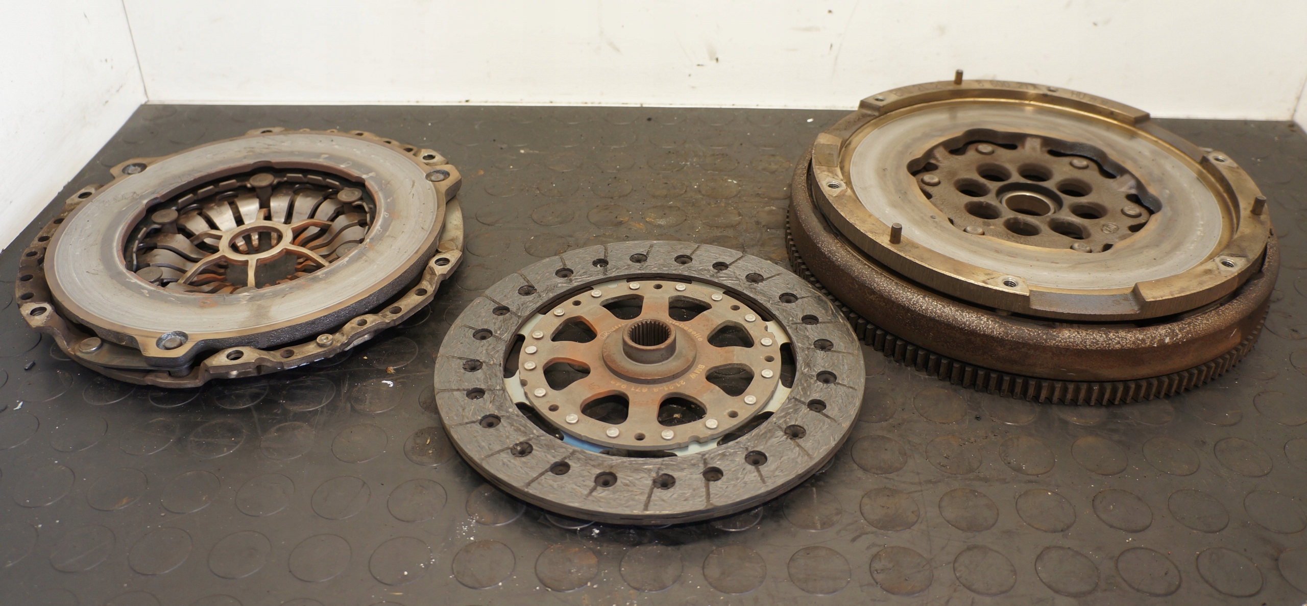 SPRZĘGŁO DWUMAS BMW 1 F40 2 F44 X1 F48 X2 F39 MINI 2.0D 8600217 8671942