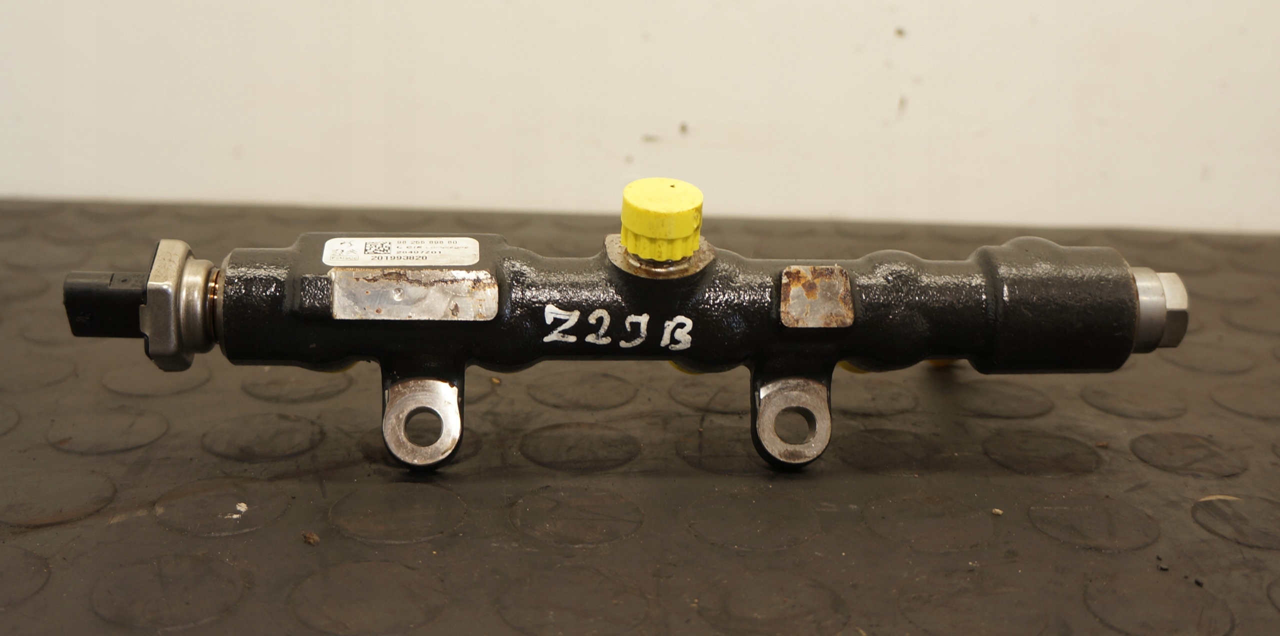 LISTWA WTRYSKOWA FORD ECOSPORT FIESTA FOCUS 1,5 ECOBLUE 9825589880