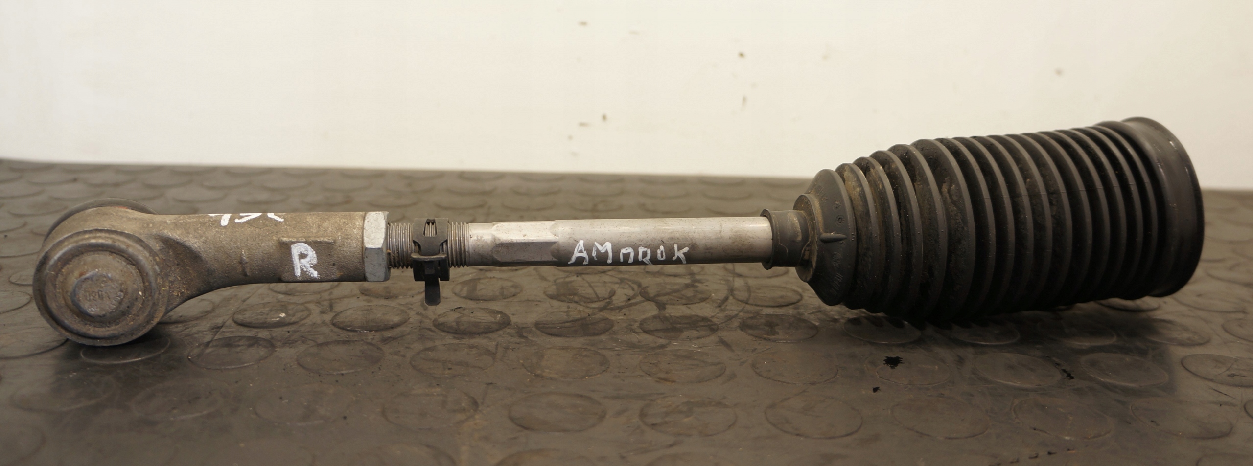 DRĄŻEK KIEROWNICZY PRAWY VW AMAROK 2H0419804