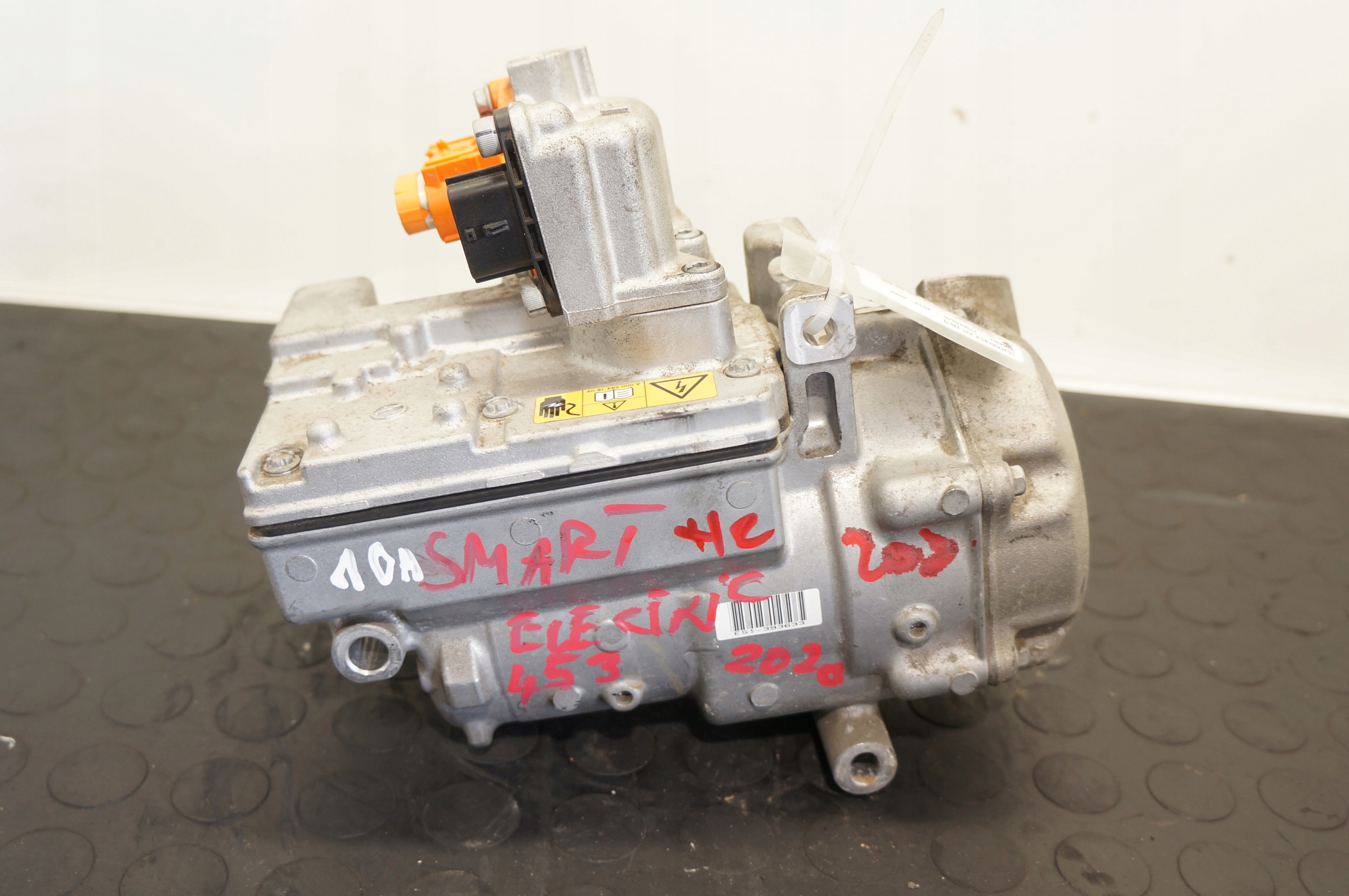 KOMPRESOR KLIMATYZACJI SMART TWINGO III 926000134R 042200-1540