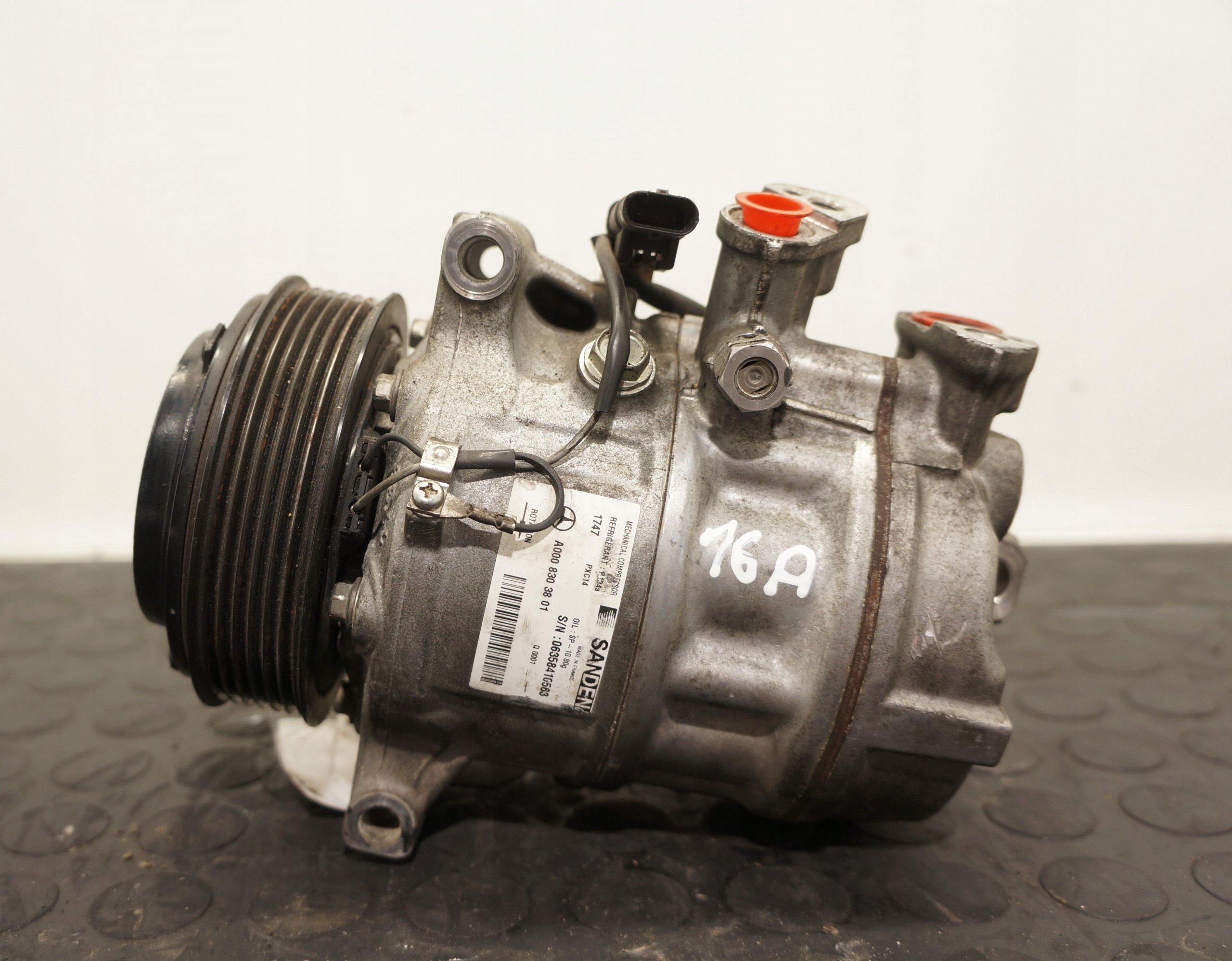 KOMPRESOR KLIMATYZACJI MERCEDES V-KLASA VITO W447 2.2 CDI A0008303801