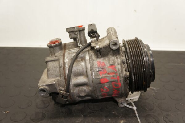 KOMPRESOR KLIMATYZACJI MERCEDES V-KLASA VITO W447 2.2 CDI A0008303801