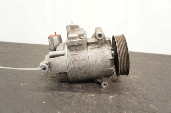 SPRĘŻARKA KLIMATYZACJI VW GOLF VI A3 LEON 1,6 1.9 2.0TDI 5N0820803E