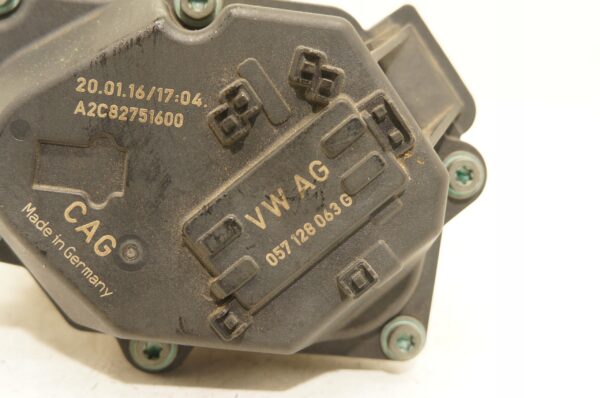 PRZEPUSTNICA PORSCHE CAYENNE AUDI S4 S5 S6 3.0 TFSI 057128063G