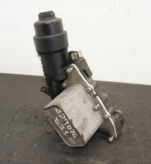 PODSTAWA FILTRA OLEJU BMW 1 2 3 4 5 X3 X4 2.0D 70563887 8585238