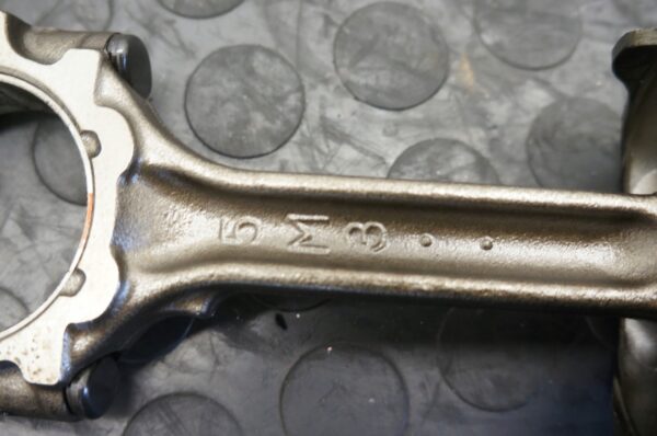 TŁOK Z KORBOWODEM NISSAN PRIMERA ALMERA X-TRAIL 2.2 DI YD22