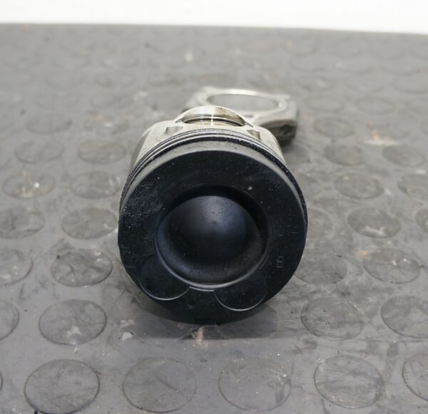 TŁOK Z KORBOWODEM KIA RIO HYUNDAI I20 1.4 CRDI D4FC