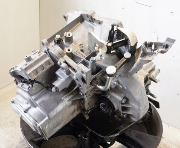 SKRZYNIA BIEGÓW CITROEN C3 PEUGEOT 308 1,5 E-HDI 20R102