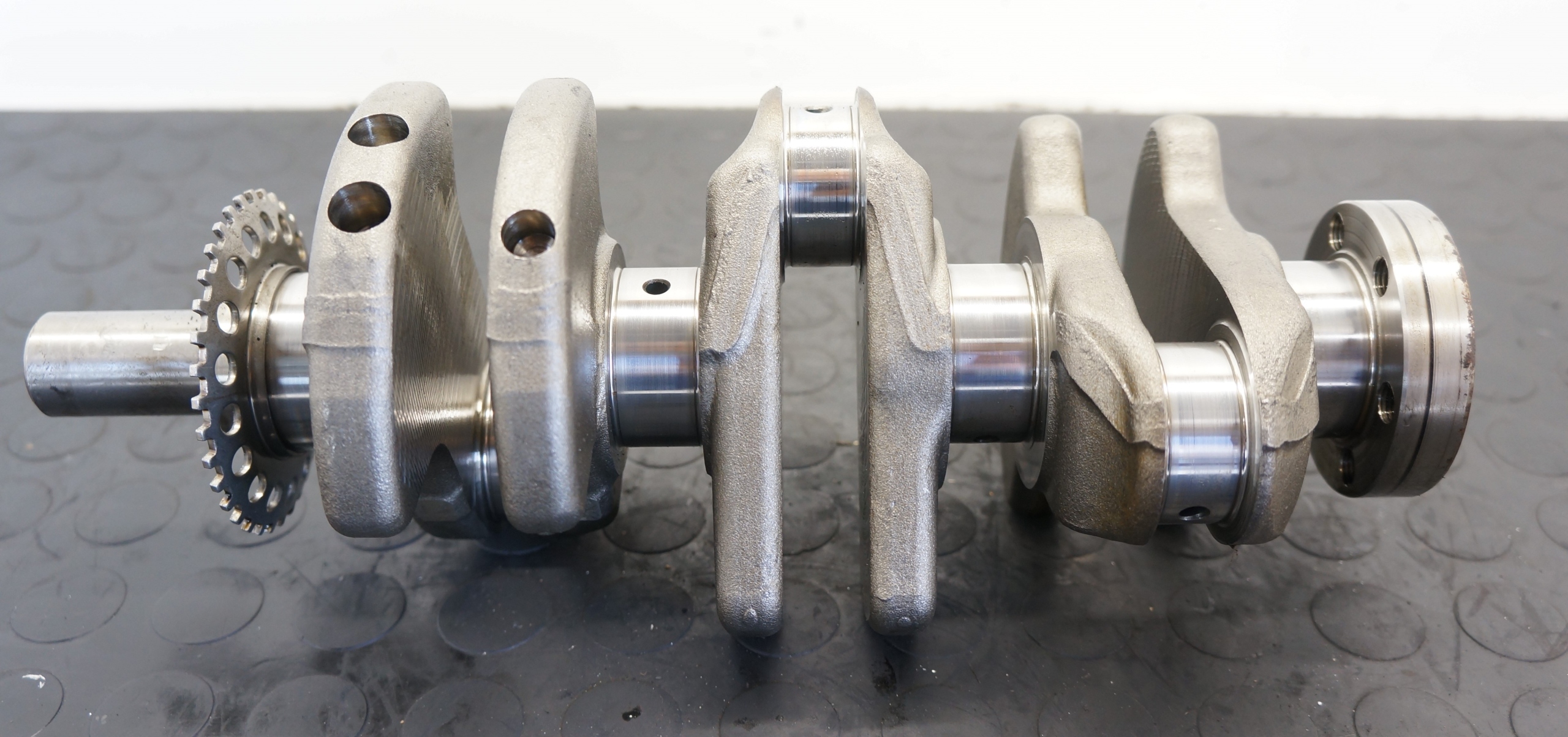 WAŁ KORBOWY TOYOTA YARIS III AYGO II C1 107 1,0 VVTI 1KR-B52 NOMINAŁ