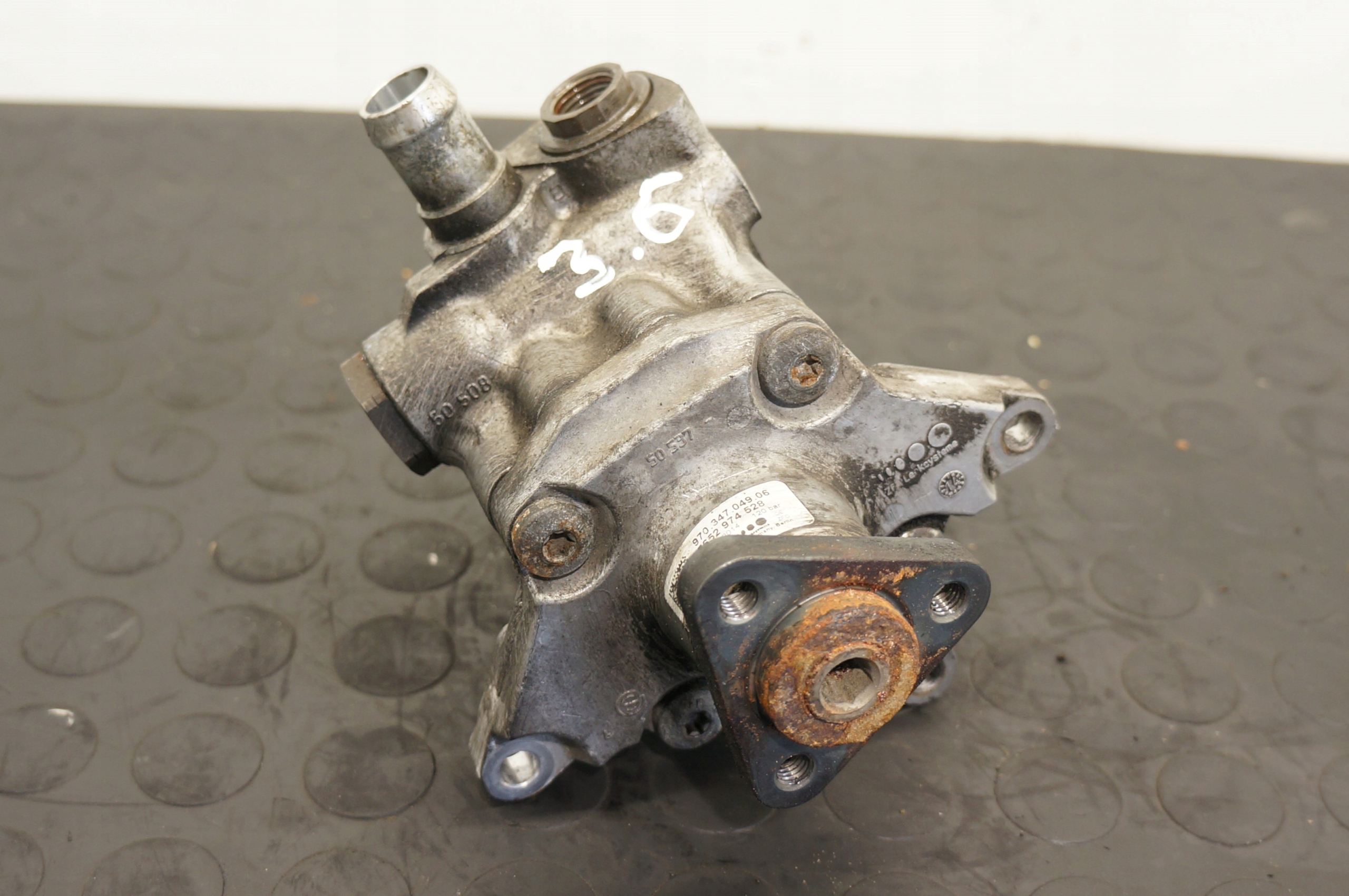 17755852283-696910f80c24c POMPA WSPOMAGANIA PORSCHE PANAMERA 970 3.6 97034704906