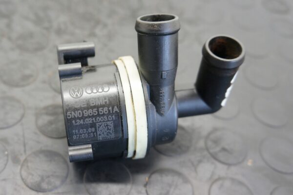 17755864766-696910f238e40 DODATKOWA POMPKA WODY VW GOLF VI A4 B8 PASSAT B7 2,0 TDI 5N0965561A