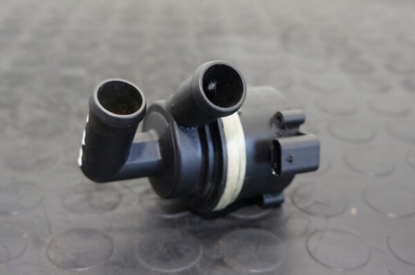 17755864766-696910f399375 DODATKOWA POMPKA WODY VW GOLF VI A4 B8 PASSAT B7 2,0 TDI 5N0965561A