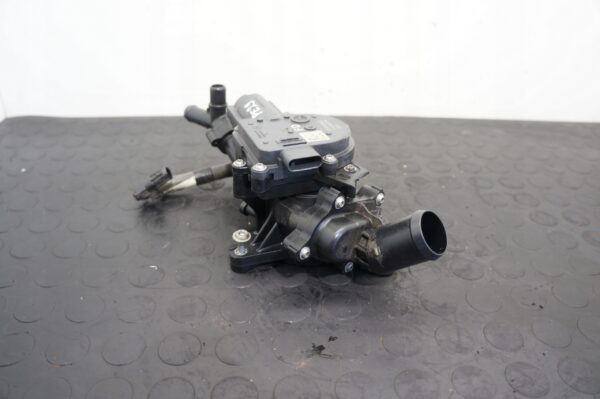OBUDOWA TERMOSTATU MAZDA 3 CX-30 2.0 SKYACTIV-G PYFD1516Z