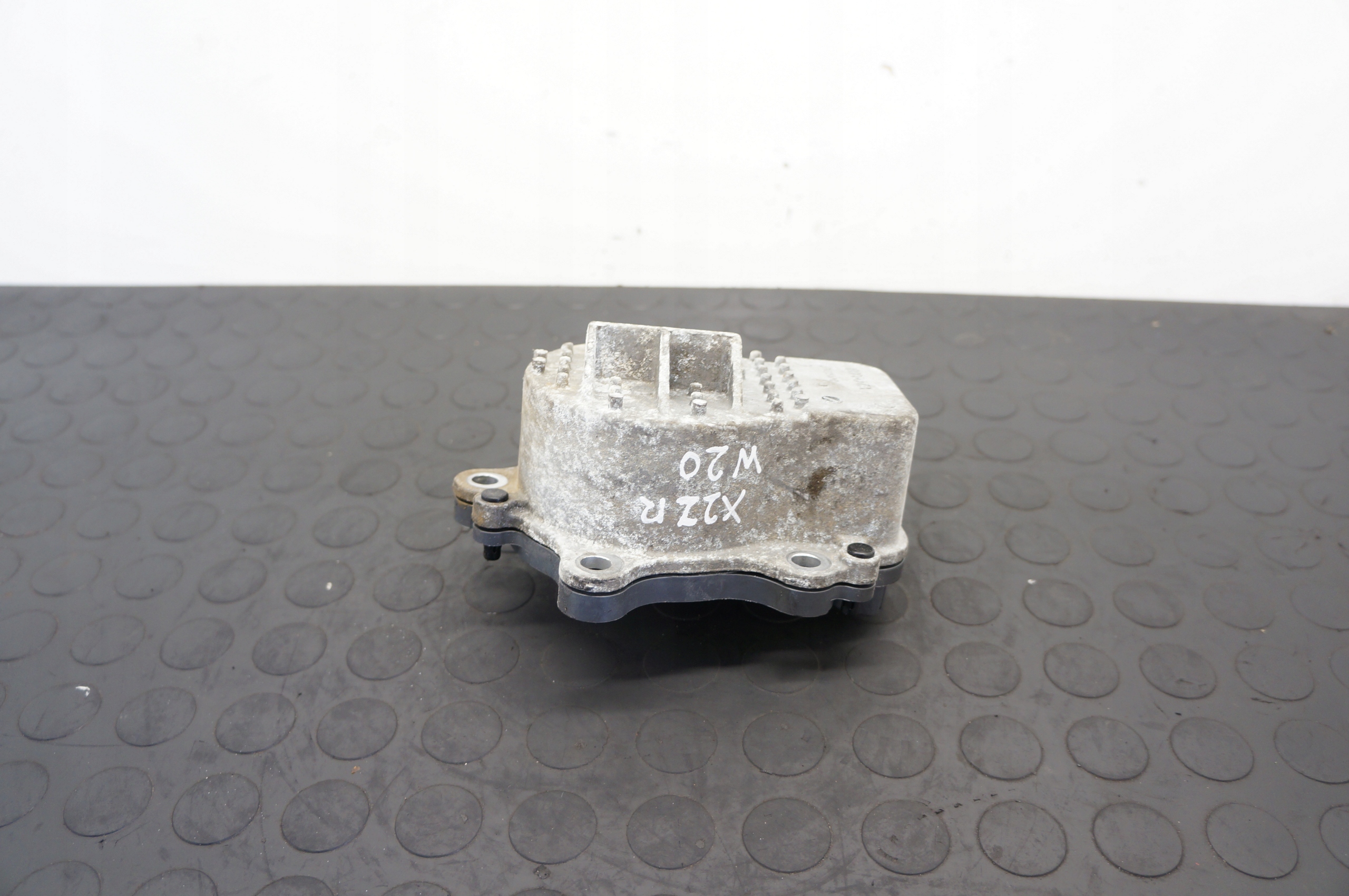 POMPA WODY ELEKTRYCZNA TOYOTA PRIUS AURIS 1.8 HYBRYDA WPT-190A