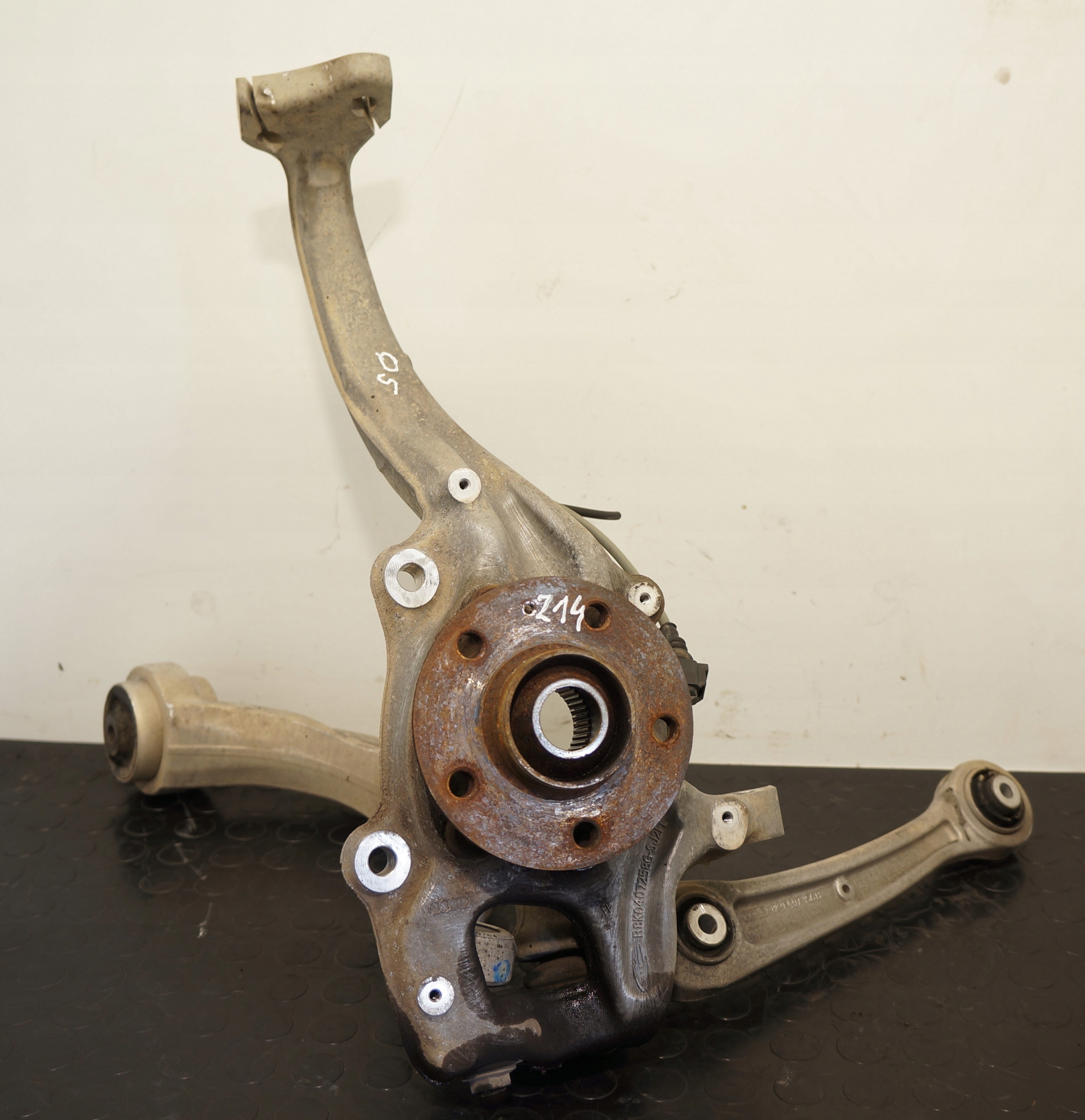 17776893826-69690f0ab7bfa ZWROTNICA PRAWA A4 B8 B8 A6 C7 Q5 2,0 TDI 8K0407241Q