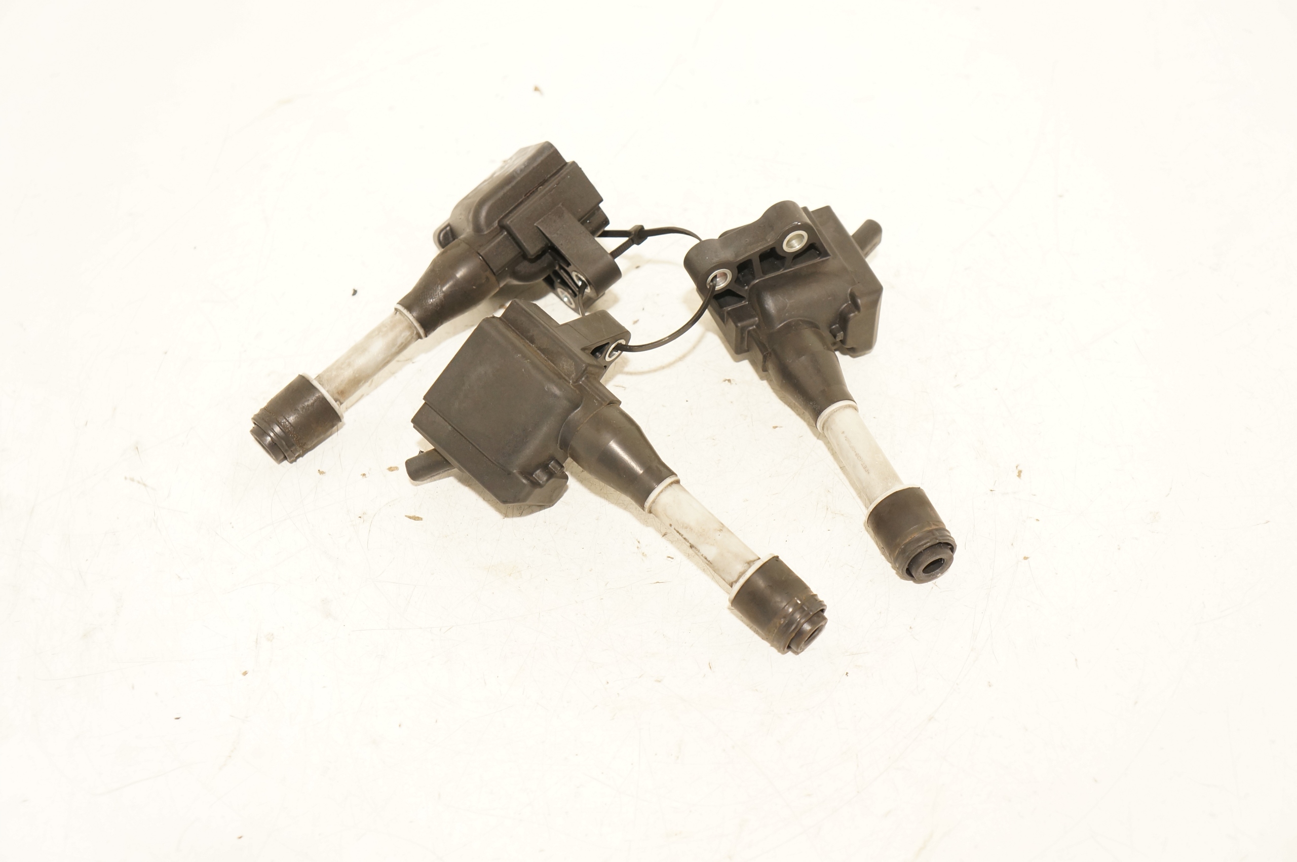 17814978305-69690d64d7011 CEWKI ZAPŁONOWE FORD FIESTA MK8 1,1 TI-VCT H1BG-12A366-BA KOMPLET