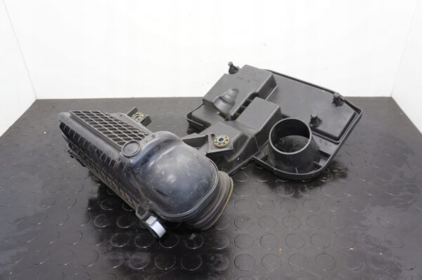 OBUDOWA FILTRA POWIETRZA RENAULT ARKANA CLIO CAPTUR 1,6 E-TECH 165008735R